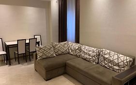 Apartment Three Bedroom In Saburtalo
