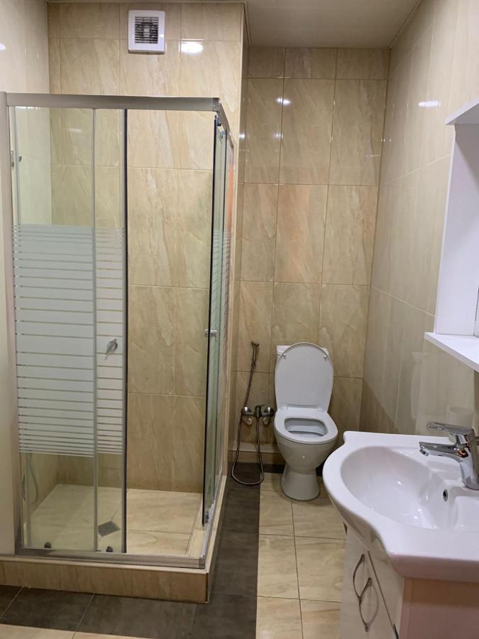 Apartment Three Bedroom In Saburtalo Tiflis Exterior foto